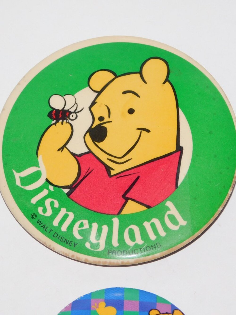 2 Vintage Disney Disneyland Winnie the Pooh Pin Back Buttons 3.5" & 2.25" - Picture 3 of 5